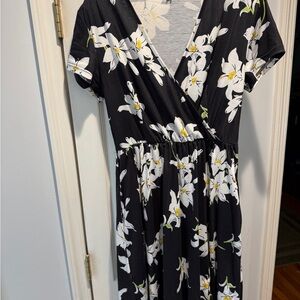Black Floral Wrap-Style Women’s Dress with White Lily Print